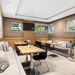 莫洛公寓酒店 3*
