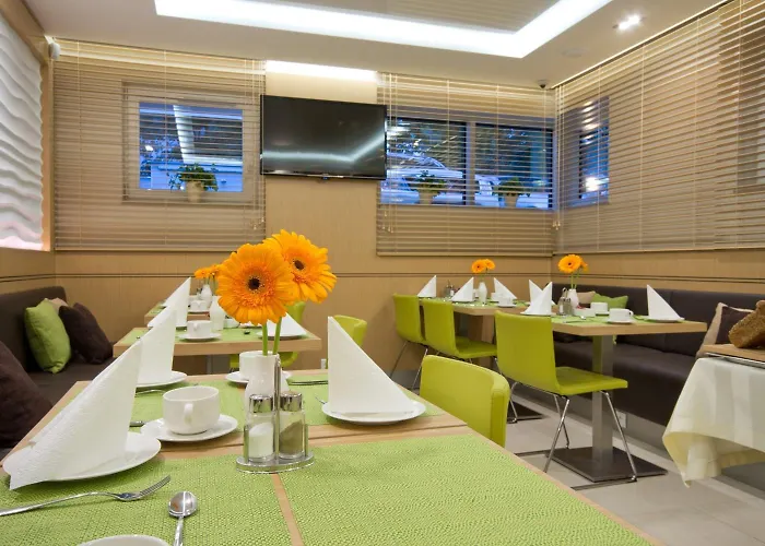 Alojamento de Acomodação e Pequeno-almoço Molo 3*